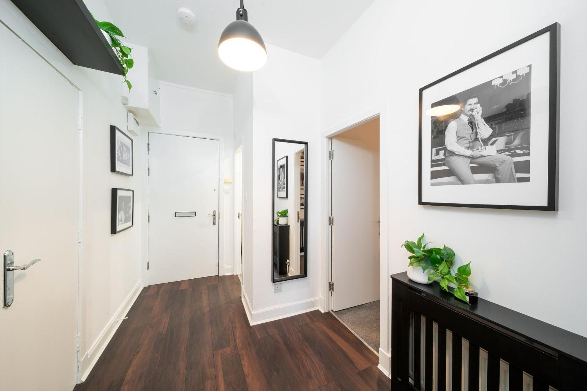 Princess Street Apartment *